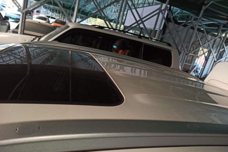 Used Kia KX5 2017 1.6T Automatic Two-Wheel Drive 15th Anniversary Special Edition DLX Roof