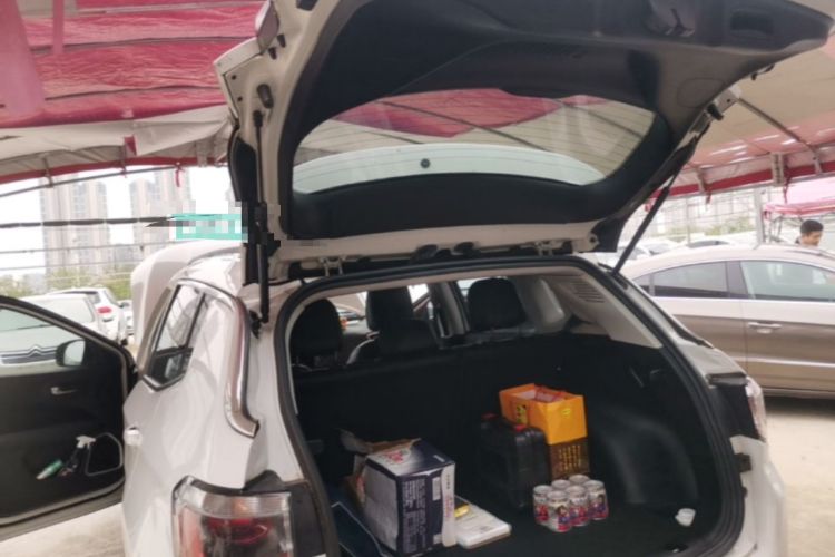 Used Jeep Compass 2017 200T Automatic Enjoyment Version Trunk