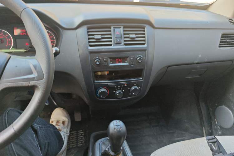 Used Wuling Rongguang S 2021 1.2L Standard Edition Air-Conditioned 5-Seater LSI