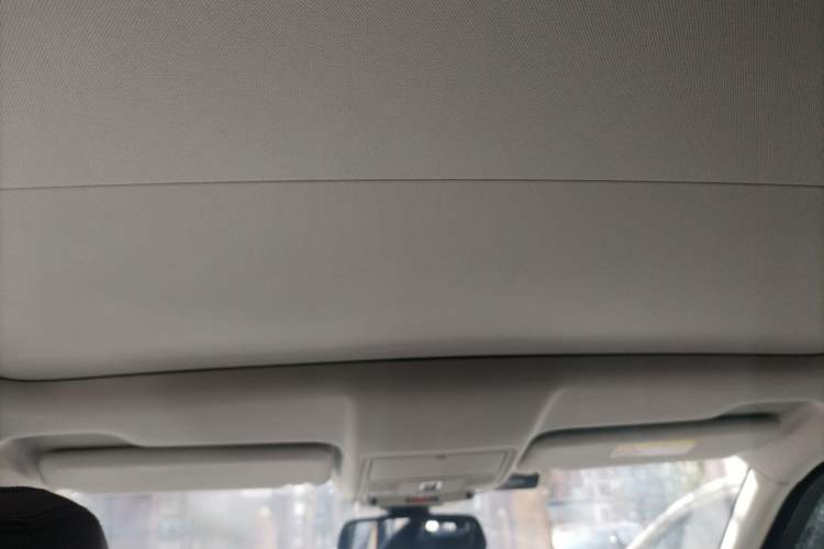 Used Land Rover Range Evoque 2018 240PS PURE Style Edition Headliner