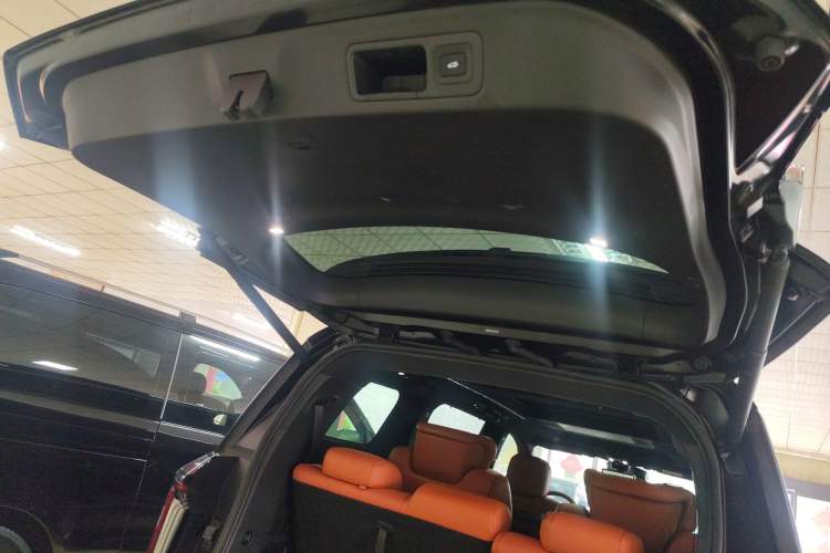 Used GAC Trumpchi Xiangwang M8 2025 Kunkun Series Ultra First-Class Cabin
