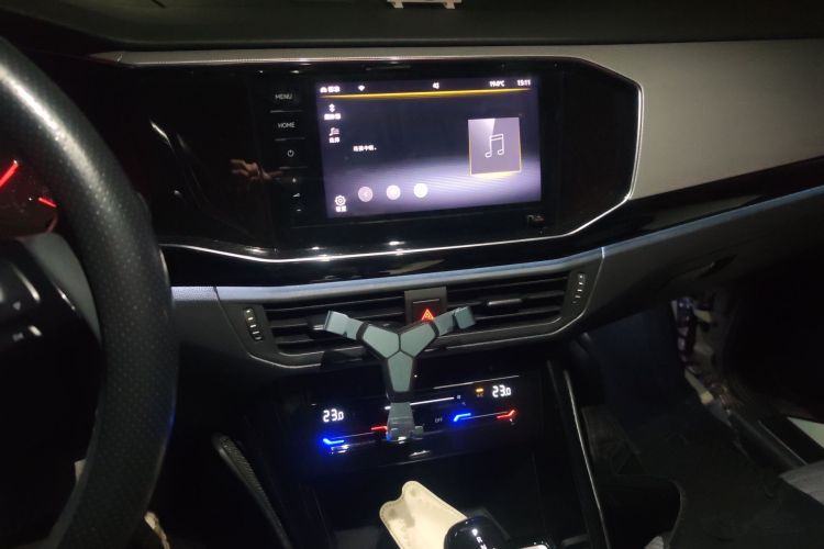 Used Volkswagen Tayron 2020 280TSI Two-Wheel Drive Luxury Connect Edition Audio And AC Panel