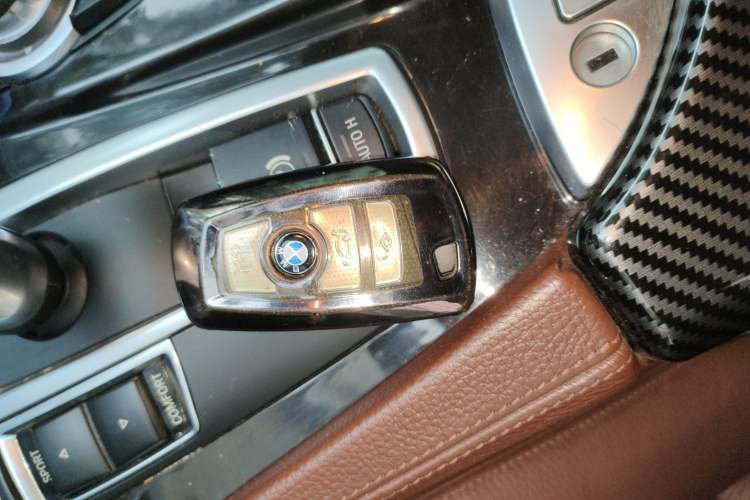 Used BMW 5 Series 2014 525Li Leading Model