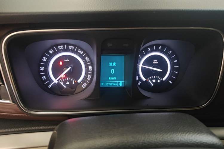 Used Buick GL8 2018 28T Luxury Model China VI Standard