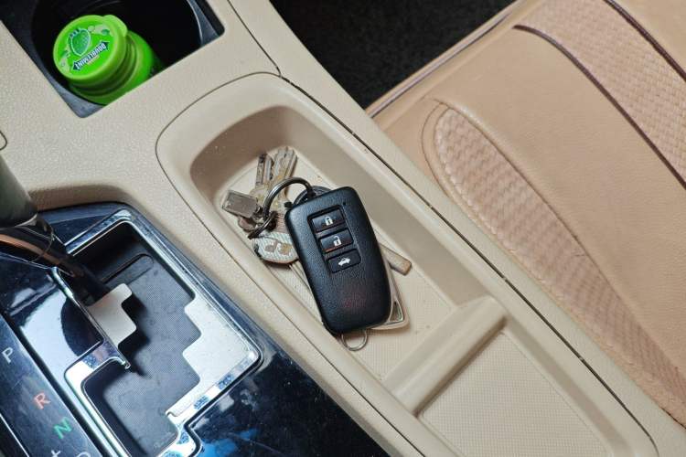 Used Lexus ES 2014 300h Elite Edition