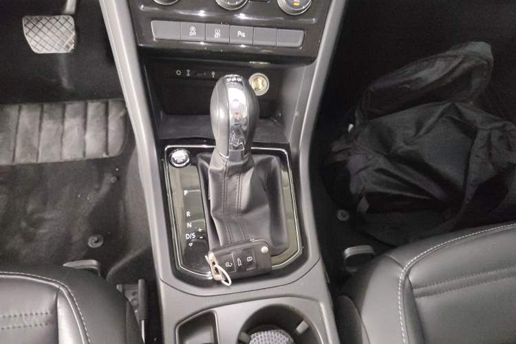 Used Volkswagen Touran 2018 Volkswagen Touran L 280TSI DSG Boundary Edition 7 Seats China VI Standard
