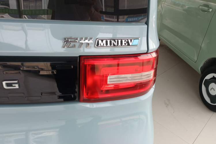 Used Wuling Hongguang MINIEV 2021 Macaron Premium Model – Lithium Iron Phosphate
