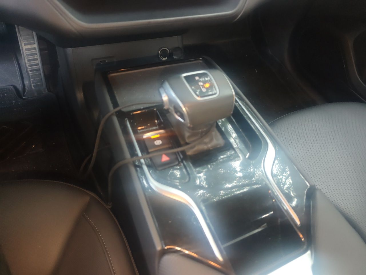 Hongqi E-QM5 2024 450km Range Commuter Version — снимка 14
