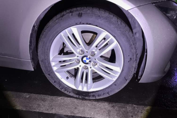 Used BMW 3 Series 2016 320Li Ambition Model
