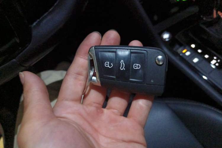 Used Volkswagen Tharu 2021 280TSI Two-Wheel Drive Comfort Edition Vehicle Key