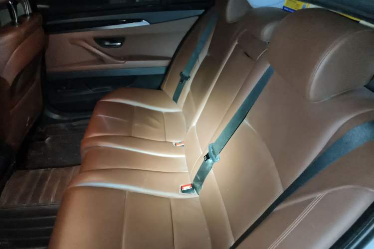 Used BMW 5 Series 2014 520Li Elegant Model
