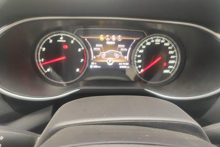 Used Hongqi H5 2022 Classic Model Facelift 1.5T DCT Qiyun Edition Odometer Close Up