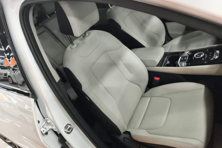 Used Kia Sportage (Chinese Domestic Model) 2023 2.0L HEV Two-Wheel Drive Prestige Edition
