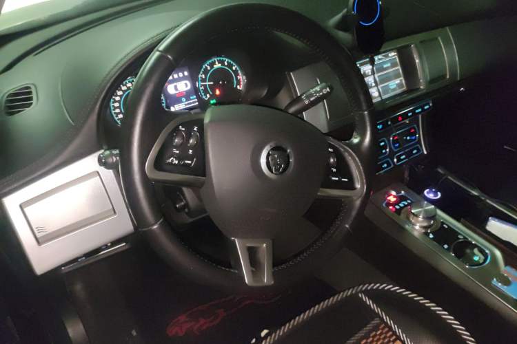 Used Jaguar XF 2013 XF 3.0 SC Luxury Edition