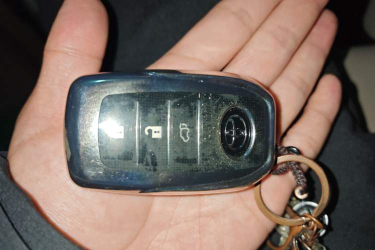 Used Toyota Land Cruiser 2019 4.0L GX-R GT Dual Fuel Sunroof Velvet Interior – Middle East Specification
