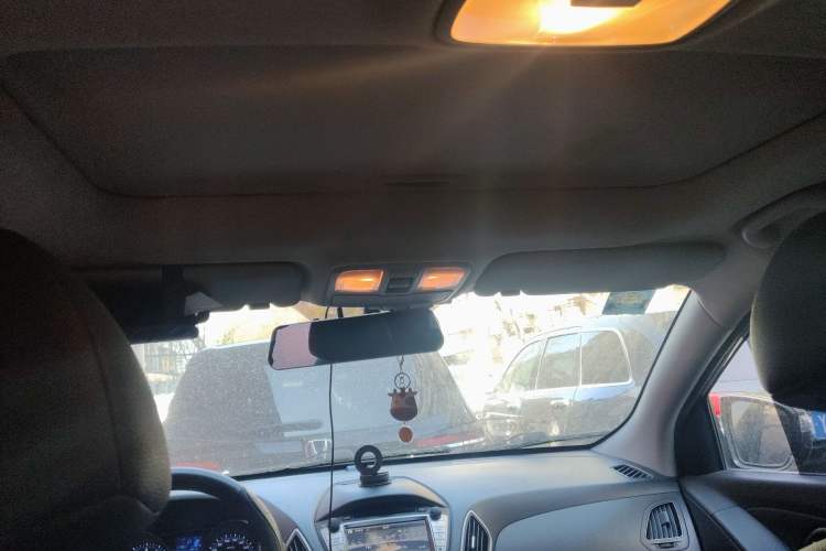 Used Hyundai ix35 2013 2.0L Automatic Two-Wheel Drive Smart GLS China V Standard Headliner