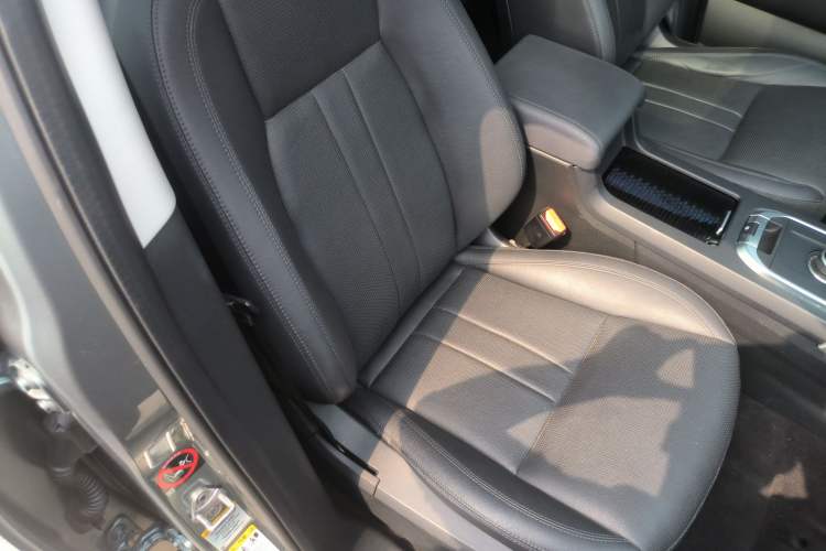 Used Land Rover Discovery Sport 2018 240 PS SE Version