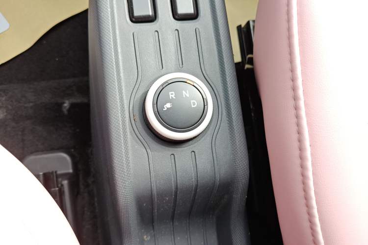 Used Wuling Hongguang MINIEV 2022 Macaron Premium Model – Lithium Iron Phosphate