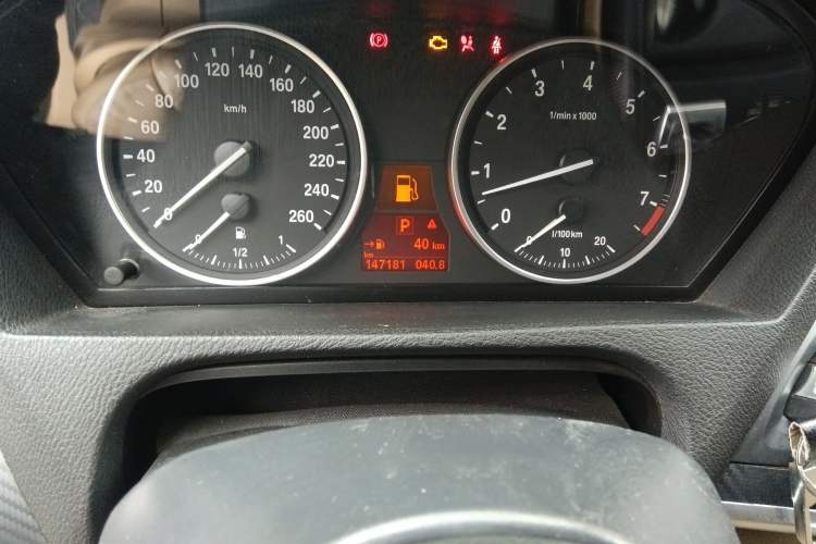 Used BMW X5 2009 xDrive30i Leading Model Odometer Close Up