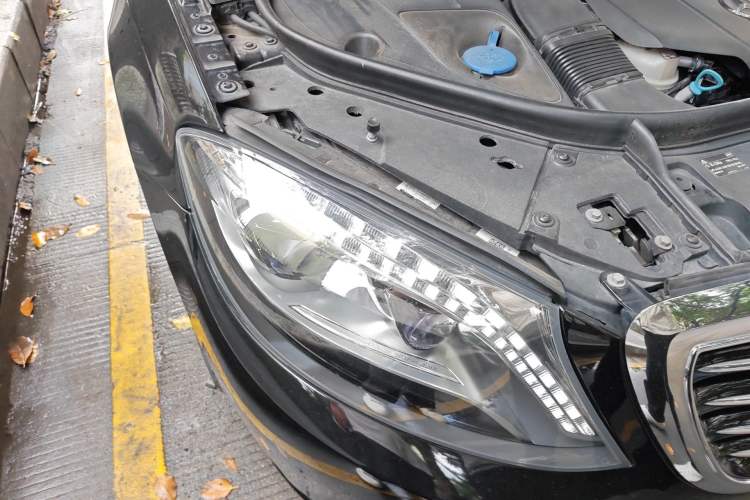Used Mercedes-Benz S-Class 2014 S 320 L Luxury Model Right Front Headlight