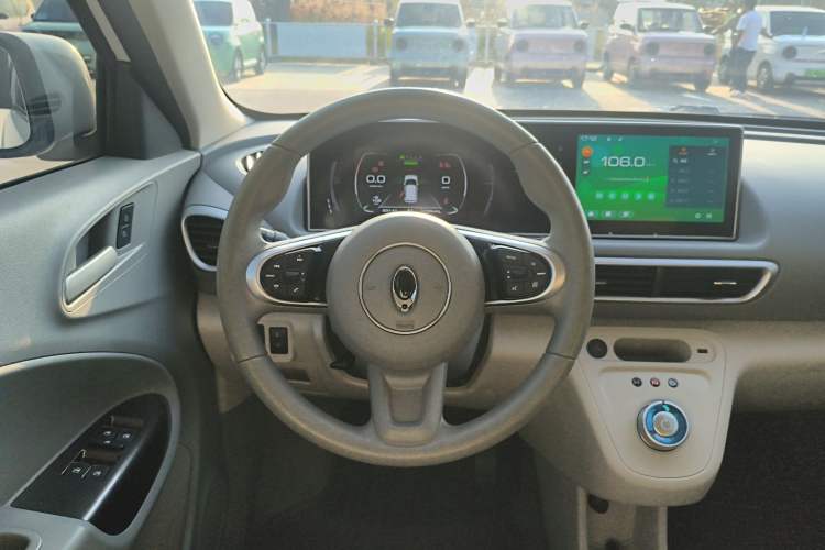 Used ORA White Cat 2020 360 km Luxury Version Steering Wheel
