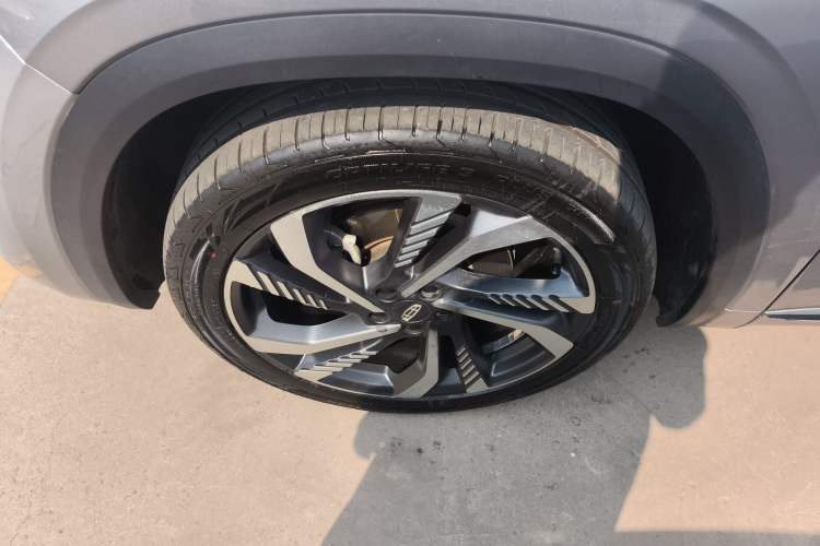 Used Geely Auto Monjaro L 2024 2.0TD High-Power Automatic Two-Wheel Drive Skyline Edition
