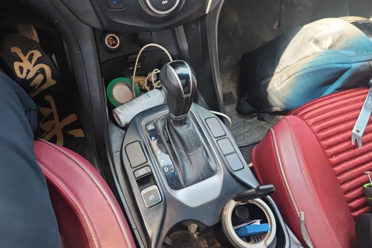 Used Hyundai Santa Fe 2013 2.4L Automatic Two-Wheel Drive Smart Version