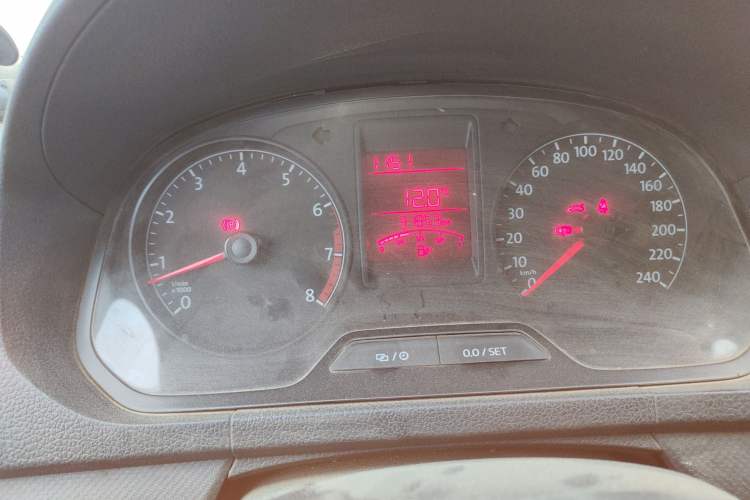 Used Volkswagen Jetta 2015 Value Edition 1.6L Manual Fashionable Style Instrument Cluster