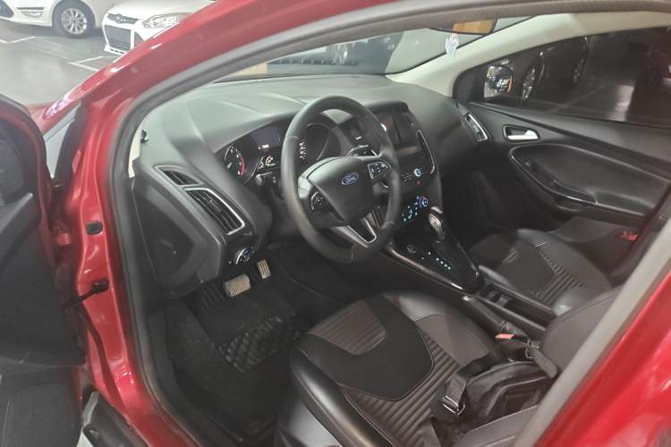 Used Ford Focus 2017 Sedan EcoBoost 180 Automatic Elite Model