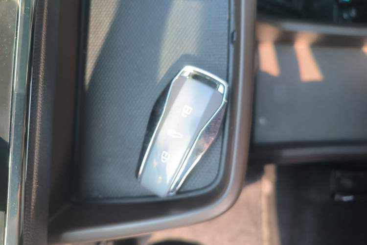 Used JAC Yiwei 3 2023 505km Pro