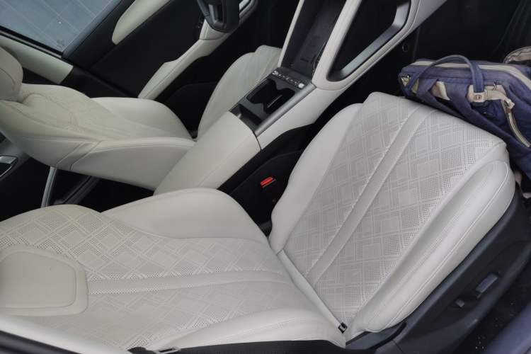 Used BYD Yuan UP 2025 Intelligent Driving Version 401 km Beyond-Range Edition
