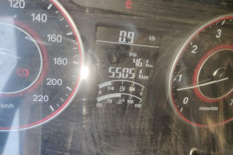 Used Jinbei Hiace King 2021 2.0L City Transport King Series Express Model Standard Top 6-Seater 1TZS Odometer Close Up