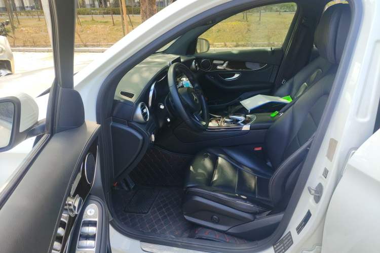 Used Mercedes-Benz GLC 2017 GLC 260 4MATIC Dynamic Edition