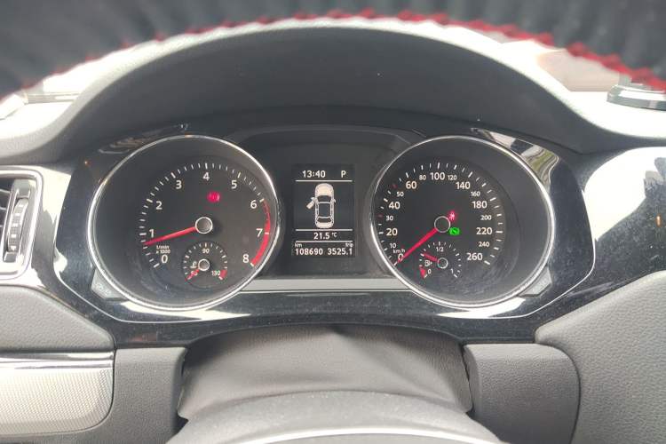 Used Volkswagen Sagitar 2018 280TSI DSG Comfort Model Instrument Cluster