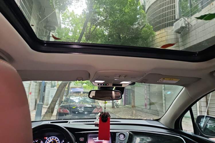 Used Buick Envision 2018 28T Four-Wheel Drive Luxury Model
