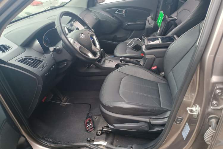 Used Hyundai ix35 2015 2.0L Automatic 2WD Smart Type China IV