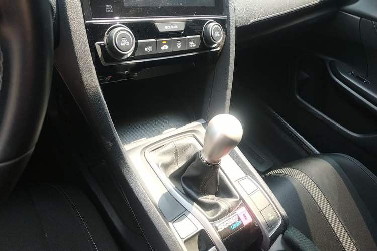 Used Honda Civic 2021 HATCHBACK 220TURBO Manual Driving Pleasure Control