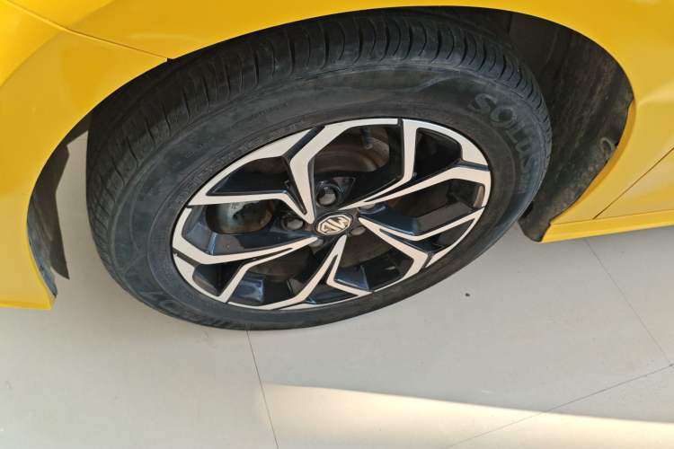 Used MG 5 2022 180 DVVT CVT Youth Luxury Edition Exterior 7