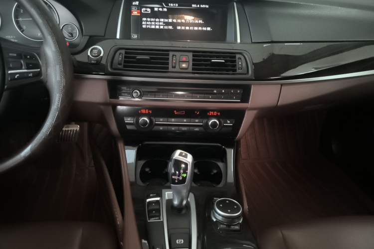 Used BMW 5 Series 2014 525Li Leading Model