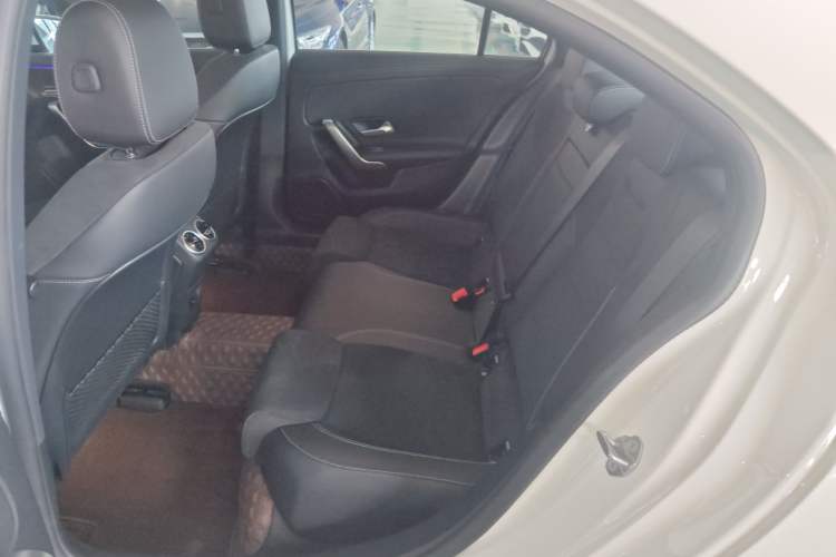 Used Mercedes-Benz A-Class 2022 Revised Version A 200 L Sport Sedan Fashionable Style Left Rear Seat