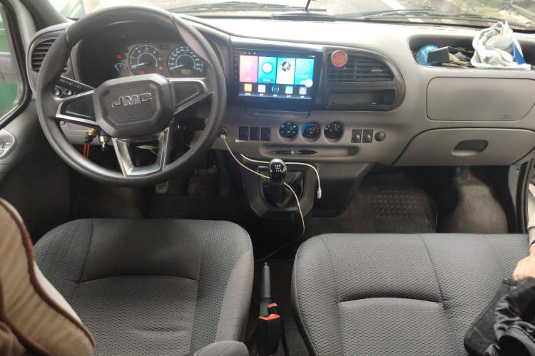 Used JMC Transit 2017 2.8T Commercial Version Short Wheelbase Mid-Roof 6/7/8-Seater JX493