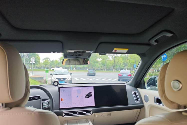 Used Li Auto L8 2024 Pro Model Headliner