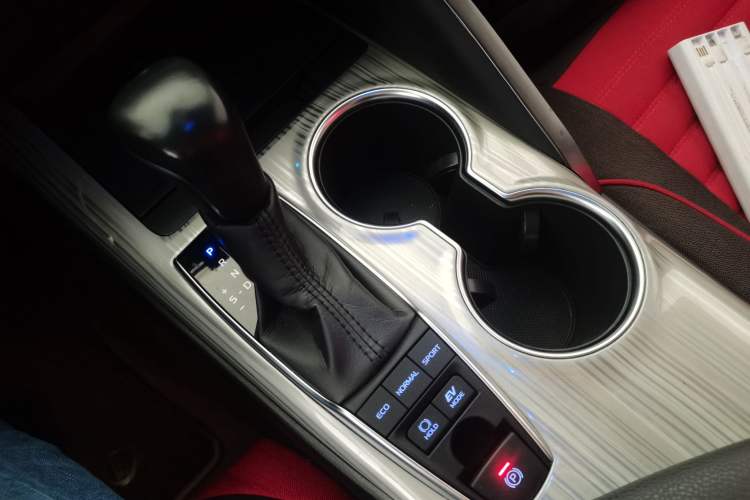 Used Toyota Camry 2018 Dual-Engine 2.5 HG Luxury Edition