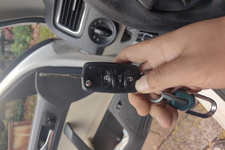 Used Skoda Rapid 2013 1.6L Manual Smart Selection Model Vehicle Key