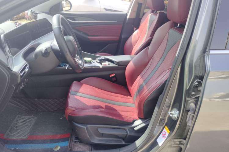 Used Changan Eado 2022 PLUS Blue Whale NE 1.4T GDI DCT Prestige Edition
