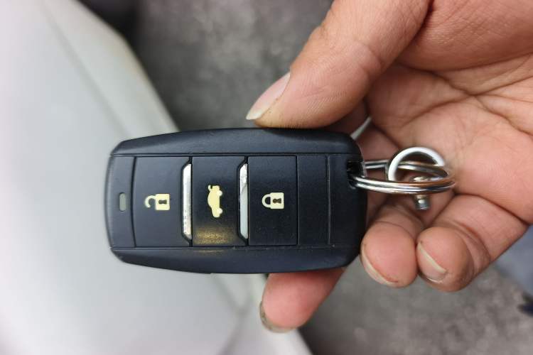 Used Changan Alsvin V7 2015 1.6L Automatic Enjoyment Model China IV Standard
