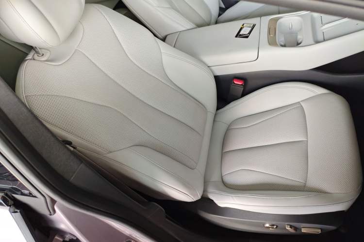 Used XPeng P7+ 2024 Long-Range Max Right Front Seat