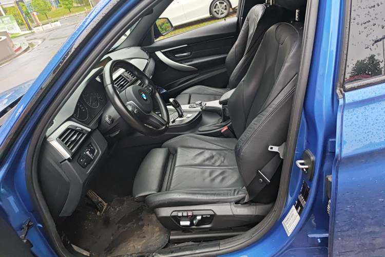 Used BMW 3 Series 2016 320Li Fashion Model Left Front Seat