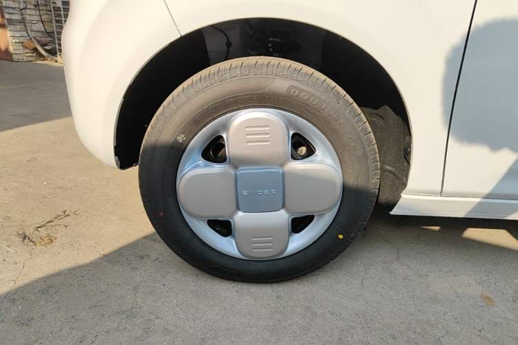Used Geely Galaxy Panda 2024 Panda Mini 200km Endurance Bear

