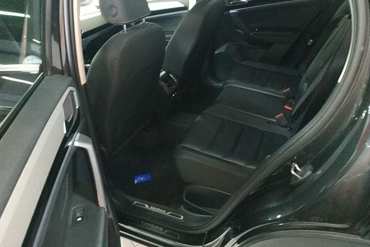 Used Volkswagen Tayron 2019 330TSI Two-Wheel-Drive Luxury Plus China VI Standard
